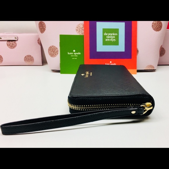 Kate Spade Tech Wristlet - Picture 4 of 6